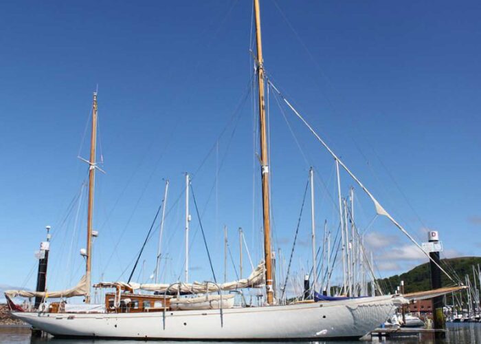 Halcyon Classic Yacht For Sale - At Anchor