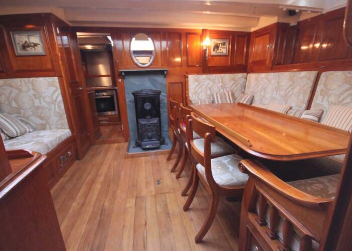 Halcyon Classic Yacht For Sale - Saloon