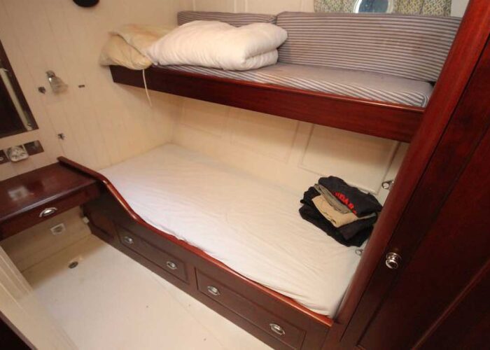 Thendara Classic Yacht For Sale - Cabin