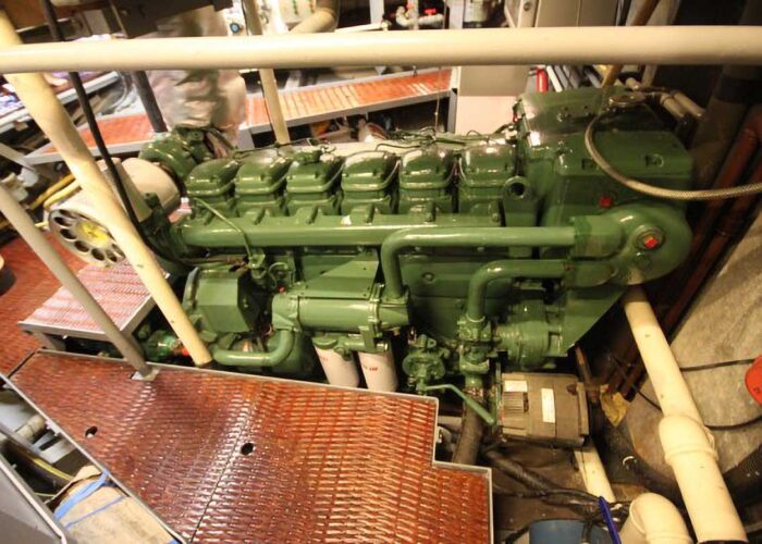 Thendara Classic Yacht For Sale - Engine Room