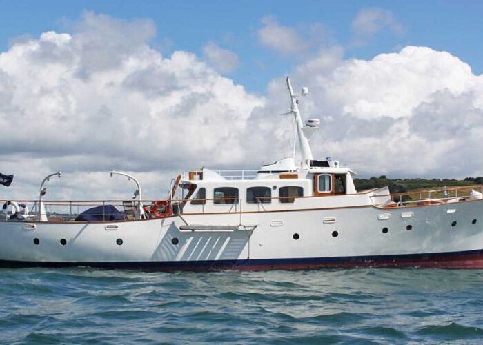 Caramba Classic Yacht For Sale - Starboard Side