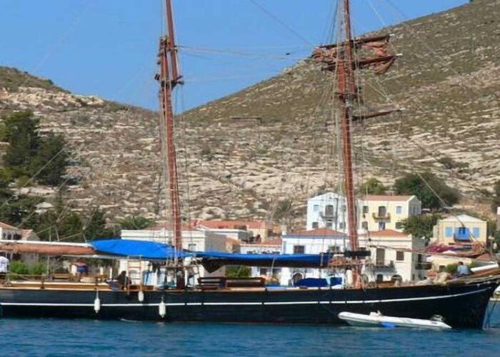 Rhea Classic Yacht For Sale At Anchor