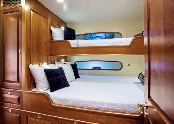Columbia Classic Yacht For Sale Cabin