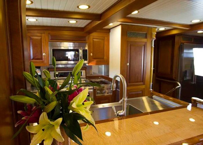 Columbia Classic Yacht For Sale Interior