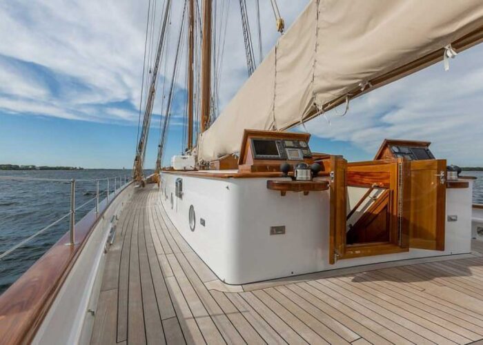 Columbia Classic Yacht For Sale On Deck