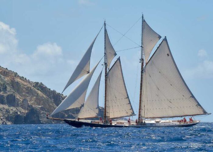 Columbia Classic Yacht For Sale Under Sail
